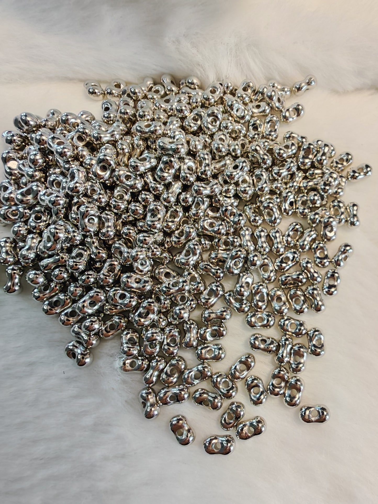 DIYピーナッツビーズ穿孔散珠アクリルビーズビーズビーズ携帯ストラップアクセサリービーズ