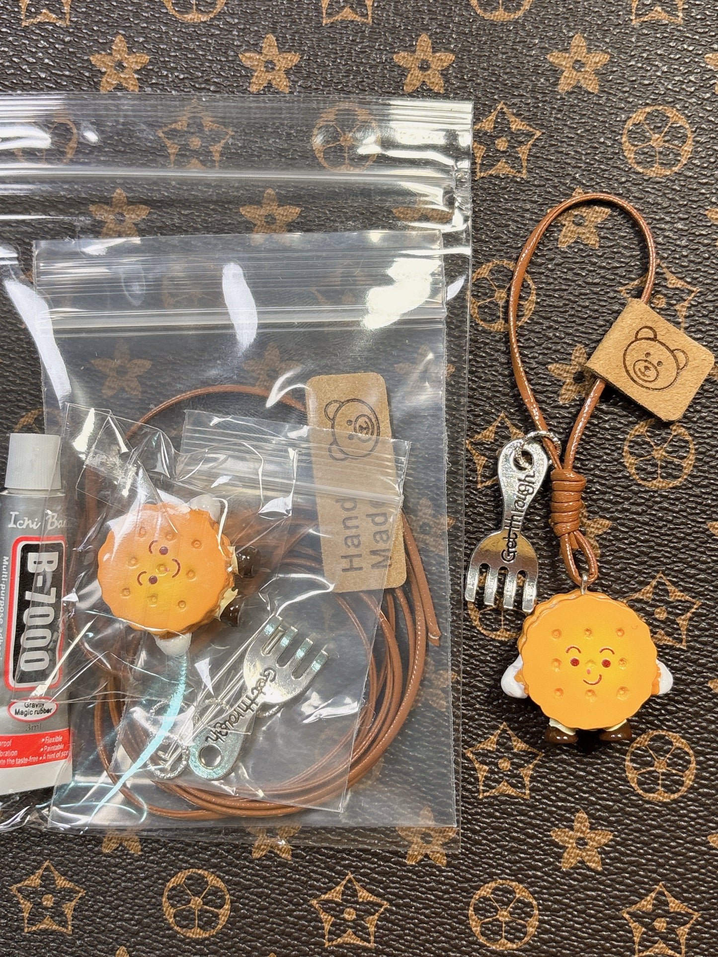 T001-初心者向けパン家族手作りストラップキット